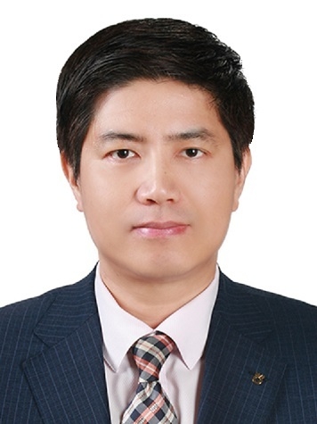 <strong>NH투자증권 100세시대연구소 김진웅 부소장</strong>