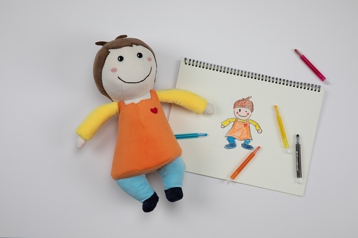 한화생명이 제작한 애착인형 ‘허그토이(Hug Toy)’. (사진=한화생명)