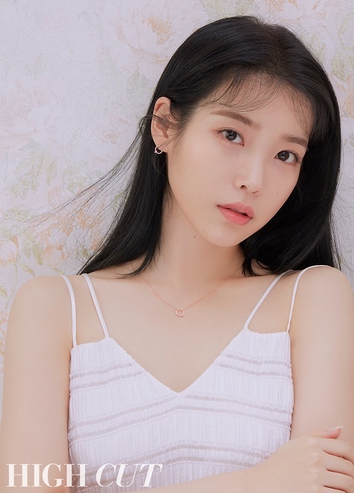 제이에스티나 모델 아이유=제이에스티나 제공