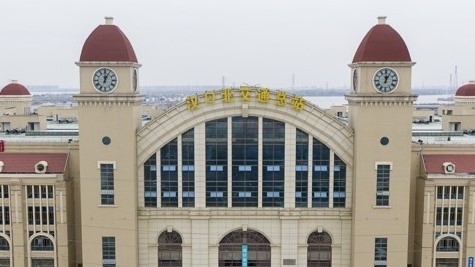 임시 병원으로 개조되는 우한 환승역(사진:연합뉴스)