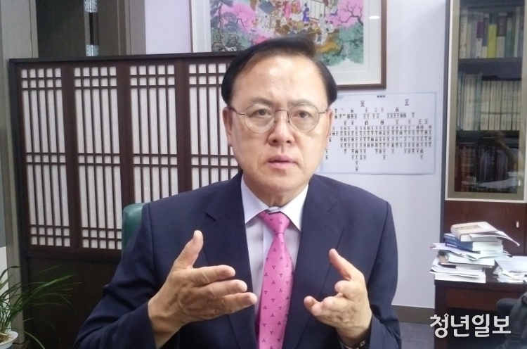 미래통합당 이명수 국회의원(충남 아사시 갑)이 청년정책에 관해 이야기하고 있다.