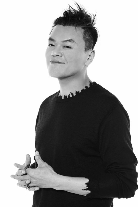 오리온 닥터유 제주용암수 모델로 발탁된 가수 박진영