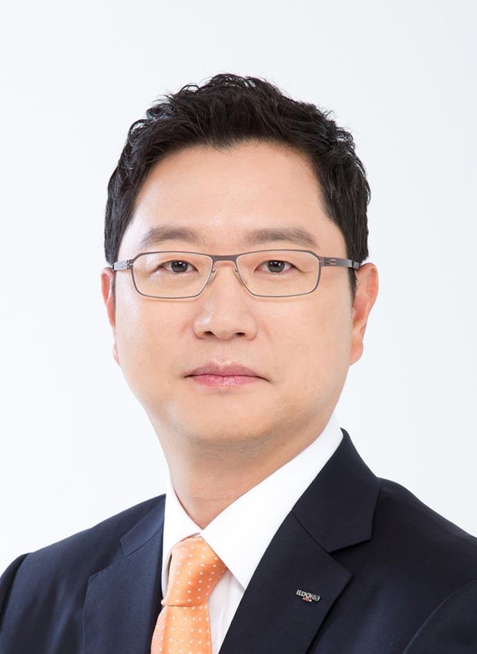 일동제약그룹은 윤웅섭 일동제약 대표이사 사장을 부회장으로 승진하는 인사를 단행했다