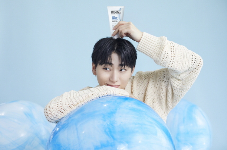 LG생활건강은 피지오겔의 모델로 프로듀서 및 아티스트인 '지코'를 발탁했다고 밝혔다.