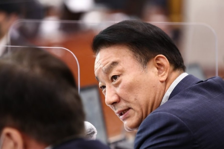 국민의힘 서일준 의원이 지난달 12일 오전 국회 국토교통위원회에서 열린 한국부동산원·주택도시보증공사 등에 대한 국정감사에서 질의하고 있다.