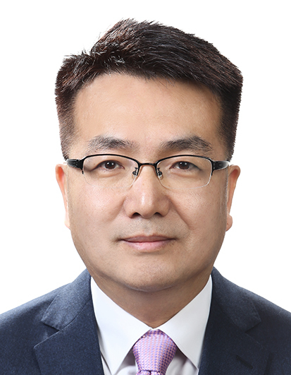 LG유플러스는 13일 신임 최고정보보호책임자(CISO)로 사이버 보안 전문가인 홍관희 전무(사진)를 영입했다고 밝혔다. 