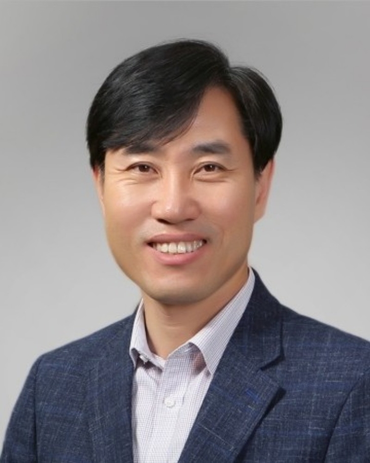 하태경 보험연수원장. 국회의원 3선 출신인 하 원장은 지난해 9월 보험연수원 19대 원장으로 공식 취임했다. 정치인 시절 당시 소신이 강하면서도 매우 합리적이란 평가를 받았다.