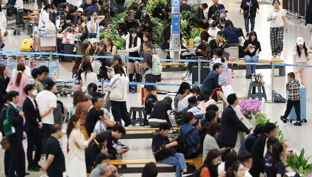 "황금연휴 해외여행객 잡아라"...은행권, 환전 고객 이벤트 '눈길'