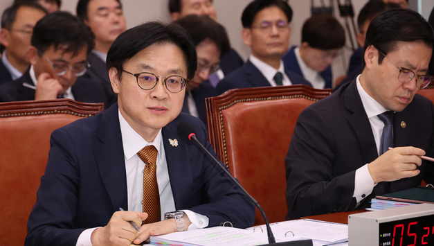 한미 '3천500억달러 투자 협상' 난항…美 "8년간 2천억달러 현금투자" 요구에 정부 "수용 어려워"