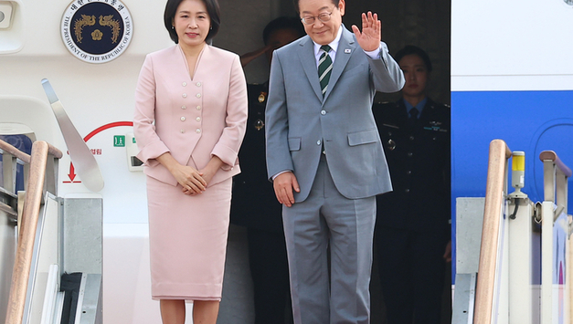 李대통령, 말레이시아로 출국...1박2일 아세안 정상회의 참석