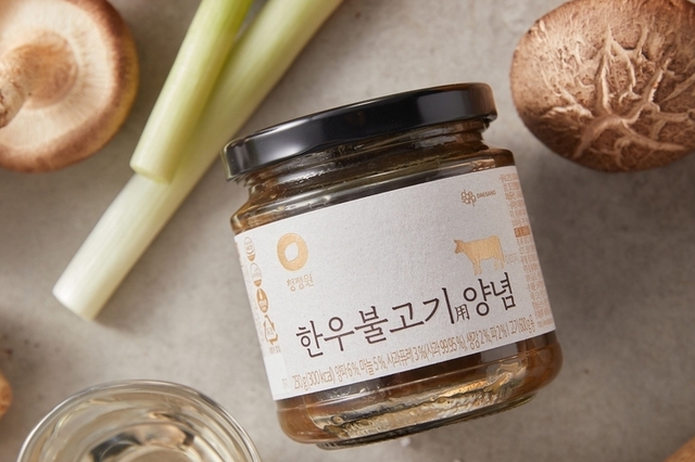 "집에서도 간편하게"...식품업계, 홈쿡·홈밀 시장 공략 '총력전'