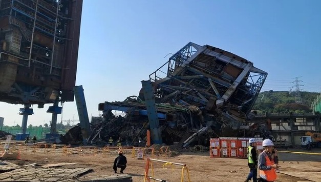 동서발전 울산 화력발전소 해체 현장 붕괴…7명 매몰 추정, 2명 중상