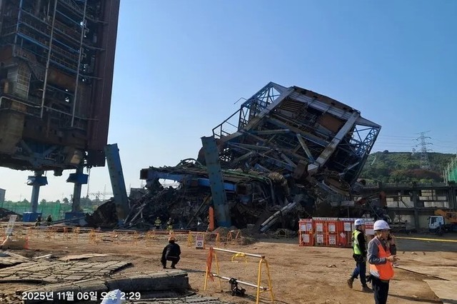 동서발전 울산 화력발전소 해체 현장 붕괴…7명 매몰 추정, 2명 중상