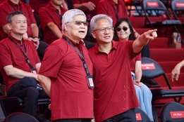 젠슨황 "하이닉스·삼성서 샘플 받아…TSMC에 웨이퍼 추가 주문"