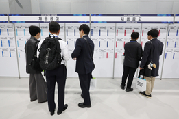 30대 '쉬었음' 33만명 "역대 최대"...10월 취업자수 '19만명대↑'