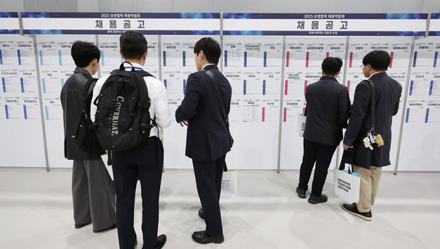 30대 '쉬었음' 33만명 "역대 최대"...10월 취업자수 '19만명대↑'