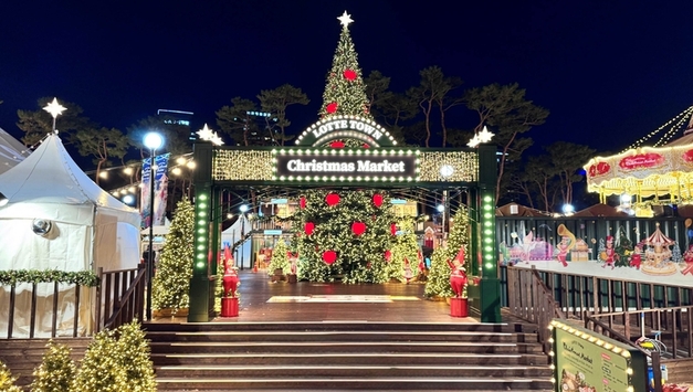 "'크리스마스 시즌 '성큼'"…백화점 4社, 연말 고객 쟁탈戰 '치열'