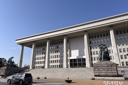 [르포] 흔적, 12·3 비상계엄 1년..."그날의 상흔, 기억으로"