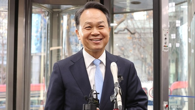 신한금융, 진옥동 회장 연임 확정..."성과·미래 경쟁력·내부통제 모두 합격점"