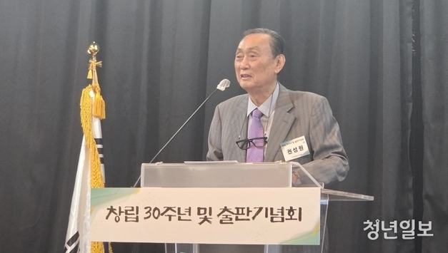 [인터뷰] 오늘날 대한민국 이륙한 ‘아버지 전설’…권성원 고문 “젊은 세대가 읽어야 할 책”