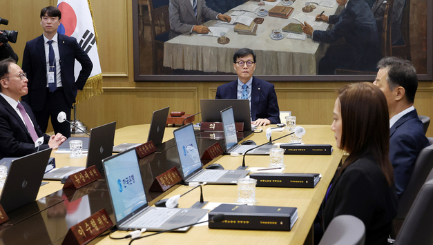 한은, 기준금리 연 2.50 동결...고환율·한미 금리차에 ‘신중 모드’