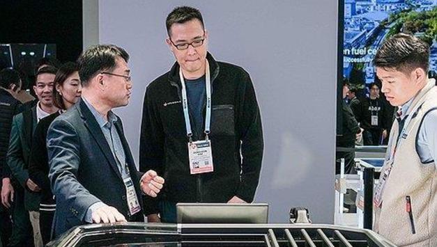 유통에 로봇·반도체 '덧셈 경영'...한화家 '삼분지계' 김동선, "테크 수장"에 등극