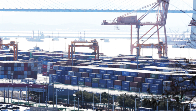 정부, 석 달 연속 '경기 회복' 진단…"고환율, 흐름 제약할 수준 아냐"