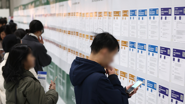 '경력직 선호'가 만든 진입장벽에…청년층 '쉬었음' 인구 급증