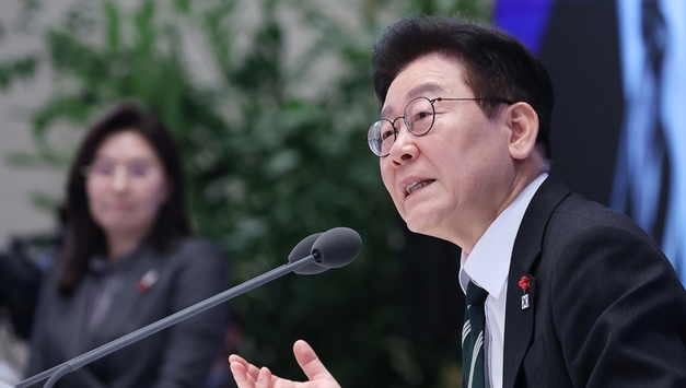 李대통령 신년 기자회견…"성장 전략 대전환으로 불확실성 돌파"