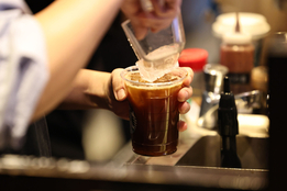 한국 커피 수입액 사상 첫 2조원 돌파...원두값·환율 ‘동반 급등’