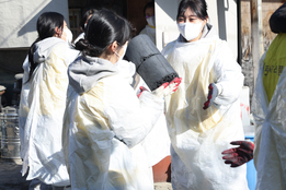 날씨는 춥지만 마음은 '훈훈'…식품업계, 겨울철 나눔 활동 '분주'