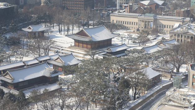 연쇄 추돌부터 항공기 결항까지…전국 출근길 대설에 '교통 혼란' 확산