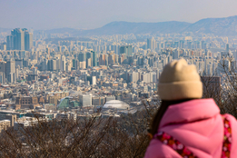 "대출 막히자 주식 팔았다"...반년 새 2조원 서울 아파트로 '대이동'