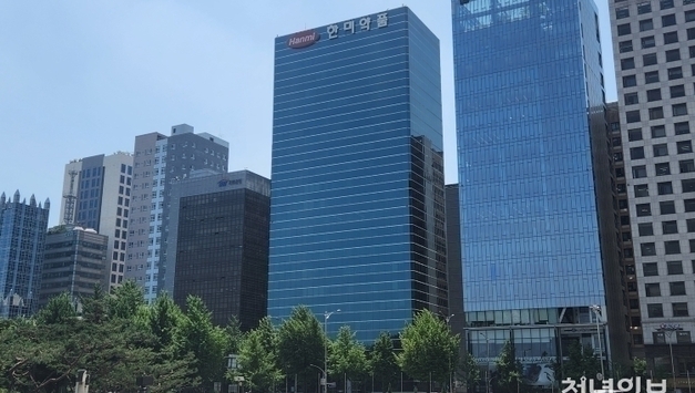 임상시험 '독주'...한미약품, 올해 첫달에 77건 승인 '최다'