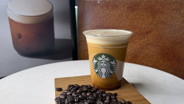 [르포] "폭포처럼 흐르는 시원함"...스타벅스, 아이스 커피 '뉴노멀' 제시