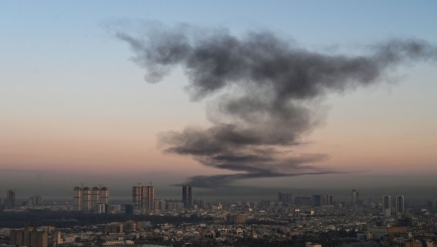미군 거점 '동시다발 타격'...이란 "역대 최대 보복" 천명