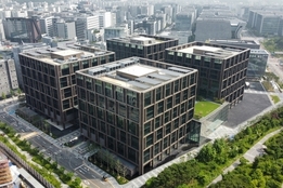 이랜드, 패션 실적 회복 속 유통 구조 변화…재무건전성 관리는 과제