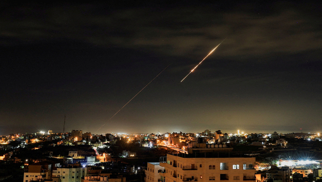 이란 새 지도자 '초강경' 선언 속 유조선 공격…이스라엘, 테헤란 공습 확대