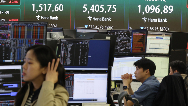 이란 전쟁 확전 우려 속 기관·외인 매도...코스피, 5400대 마감