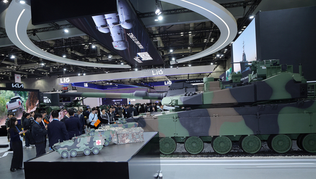 수주잔고發 실적개선 '뚜렷"…소액주주들 몰리는 K-방산