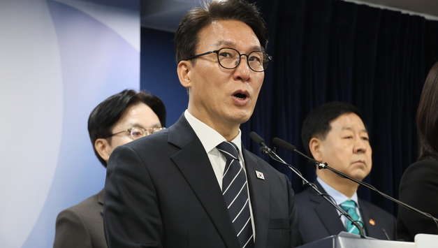 '전시 추경' 신속 준비...정부, '비상경제대응 체계' 전격 가동