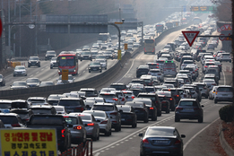 지난해 보험사 순익 12조원대로 '후퇴'…손해율 상승·보험손익 악화 '직격탄'