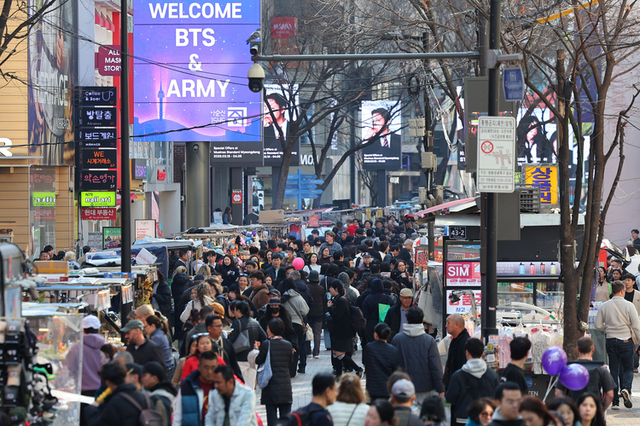 韓 빈곤율 5년 만에 '최고'…고령층·여성·장애인에 더 깊어진 '양극화'