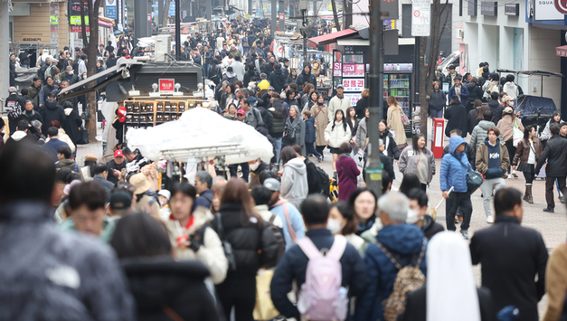 국민 10명 중 8명 "보수·진보 갈등 심각"…외로움 줄고 여행 수요는 '회복'