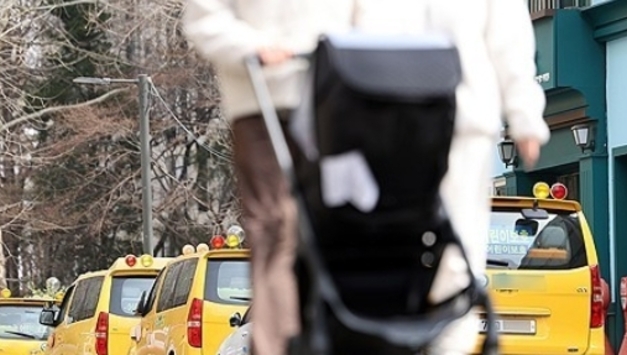 교육부, '영유아 주입식 교습' 금지…영어유치원 종일반 '제동'