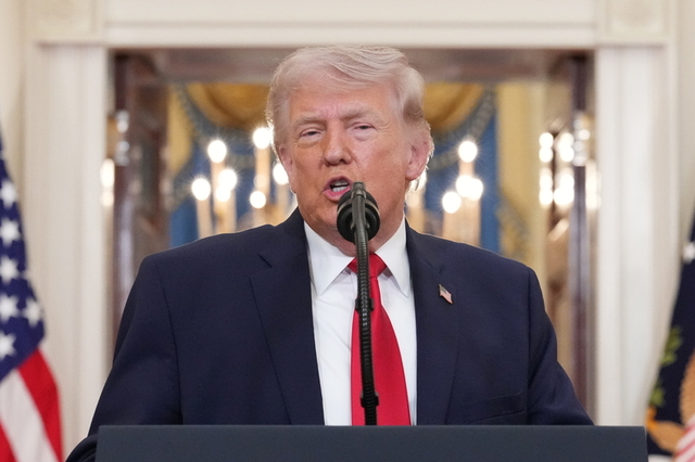 트럼프 "2~3주 내 군사 목표 달성"…이란 정권 향한 '최후통첩'