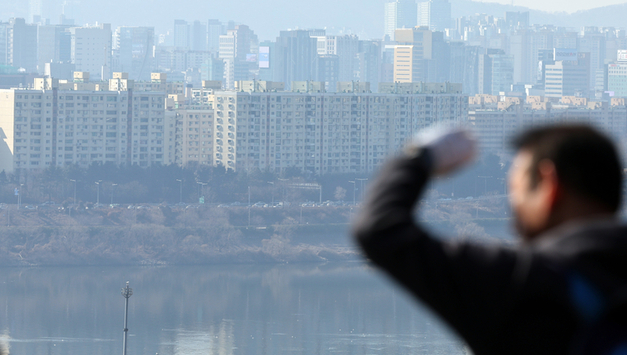 "강북 오르고 강남 내리고"...서울 아파트값 0.12 상승