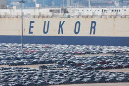 호르무즈 봉쇄에 車 수출 비상…정부, 평택당진항 현장 점검