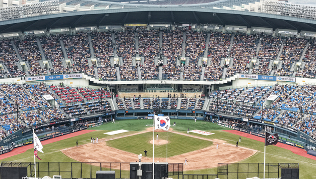 1200만 야구팬 '쟁탈전'...금웅권, 고금리 적금에 할인카드 '총동원'