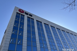 질주하는 K-라면, 멈춰선 농심…해외공장 가동률 40 "속빈 강정"